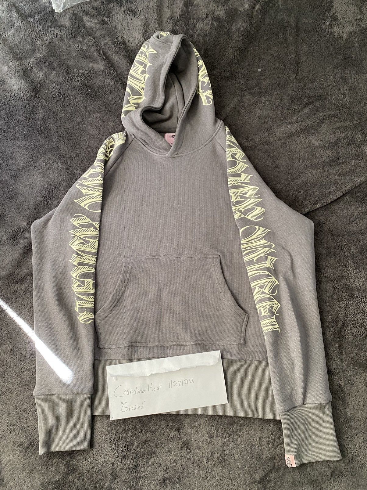 Streetwear Never Angels Logo Pullover Hoodie | Grailed
