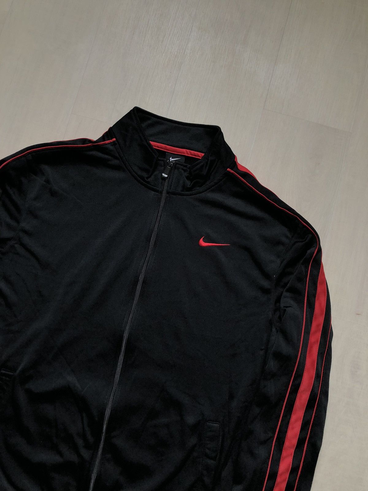Nike × Vintage Vintage Nike Jacket Zip Black Track Top Nike Size M Size US M / EU 48-50 / 2 - 2 Thumbnail