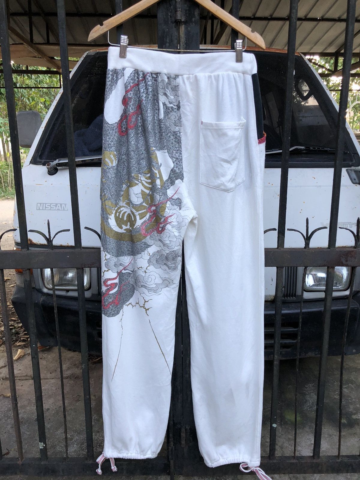 Japanese Brand Japanese Sukajan Dragon Style Sweatpants Size US 33 - 1 Thumbnail