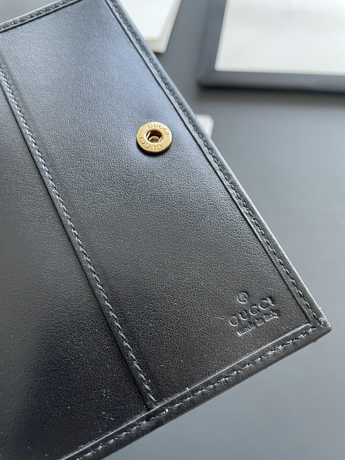 Gucci Brand NEW Iconic Classic Gucci Passport Wallet Size ONE SIZE - 6 Thumbnail