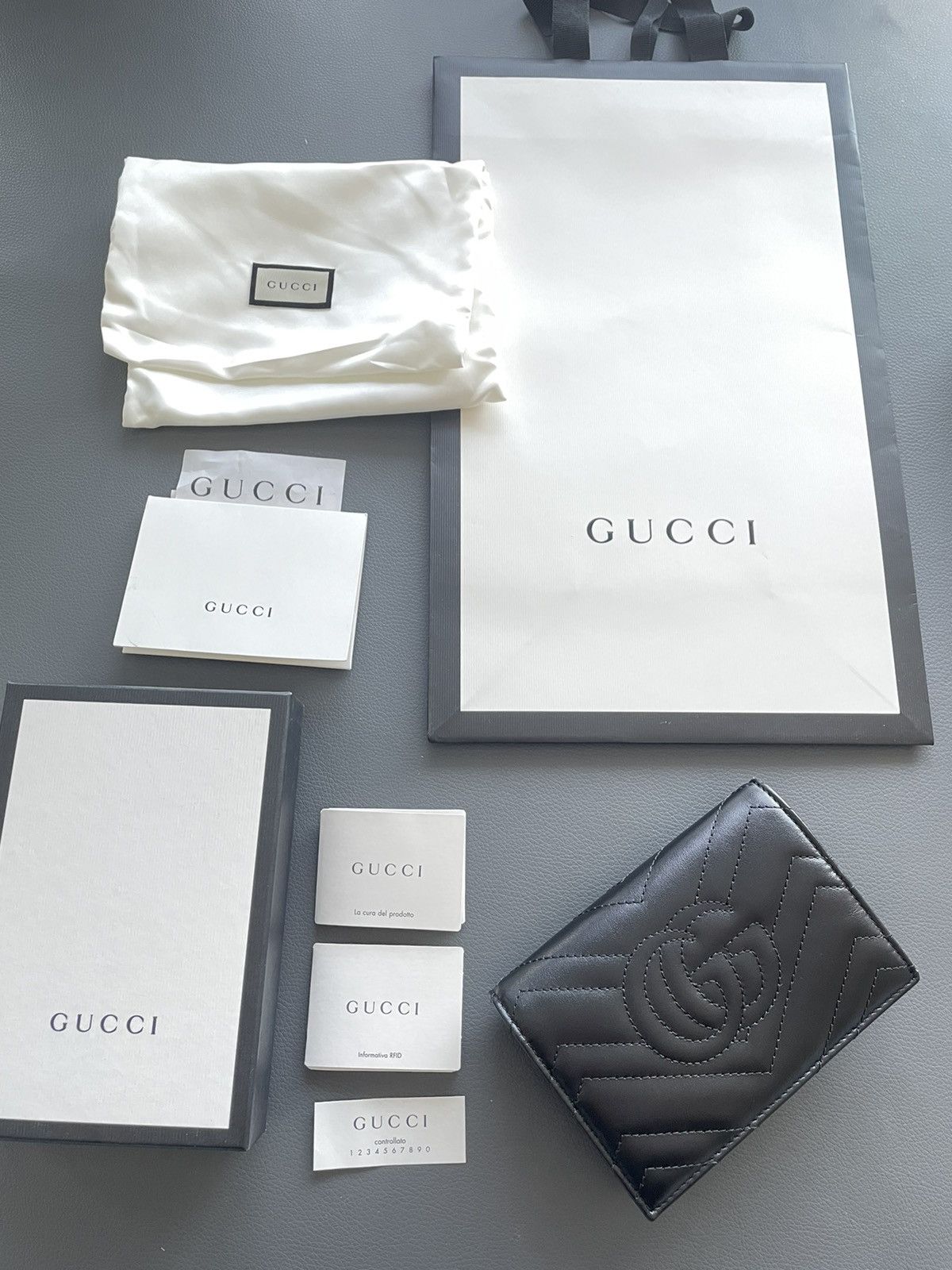 Gucci Brand NEW Iconic Classic Gucci Passport Wallet Size ONE SIZE - 18 Thumbnail