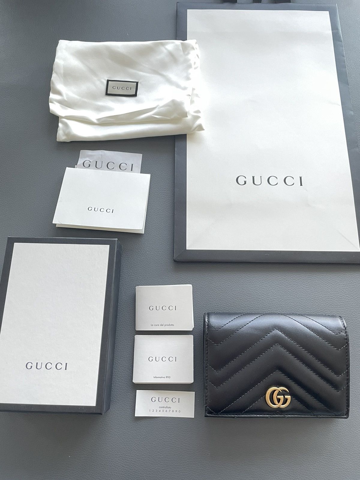 Gucci Brand NEW Iconic Classic Gucci Passport Wallet Size ONE SIZE - 20 Thumbnail