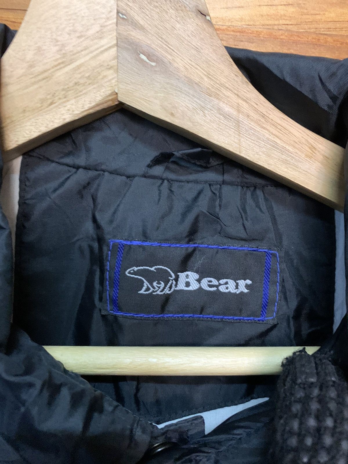 Vintage Vintage Bear Surfboard Nylon Coach Jacket Size US XL / EU 56 / 4 - 5 Thumbnail