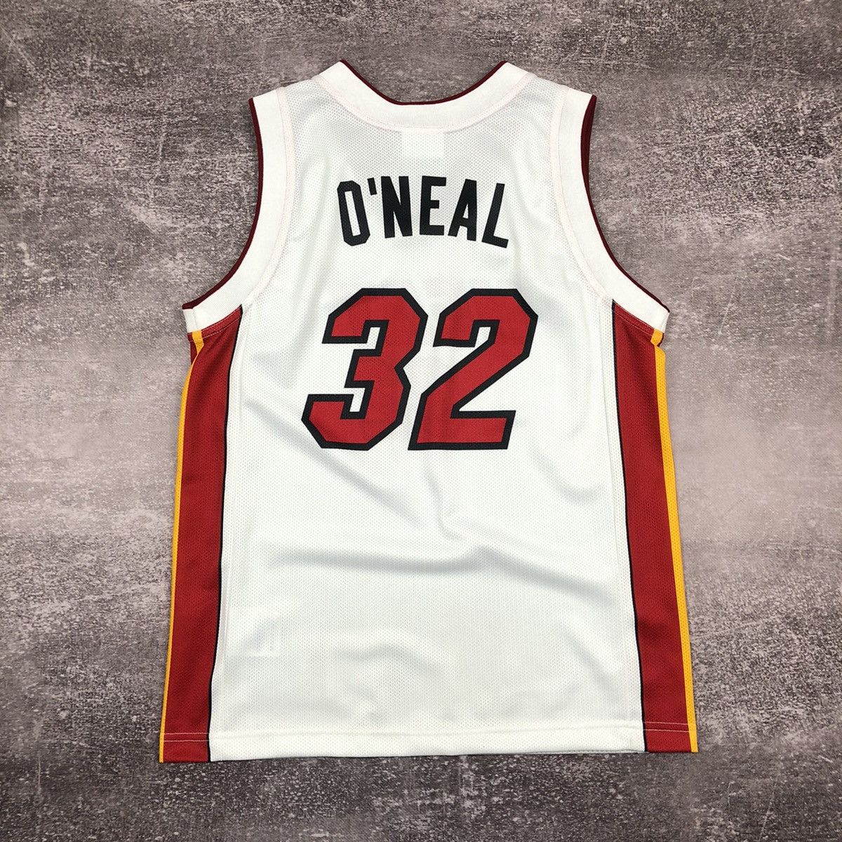 NBA Vintage Miami Heat NBA Shaquille O’Neal Champion Jersey Size US XS / EU 42 / 0 - 4 Thumbnail