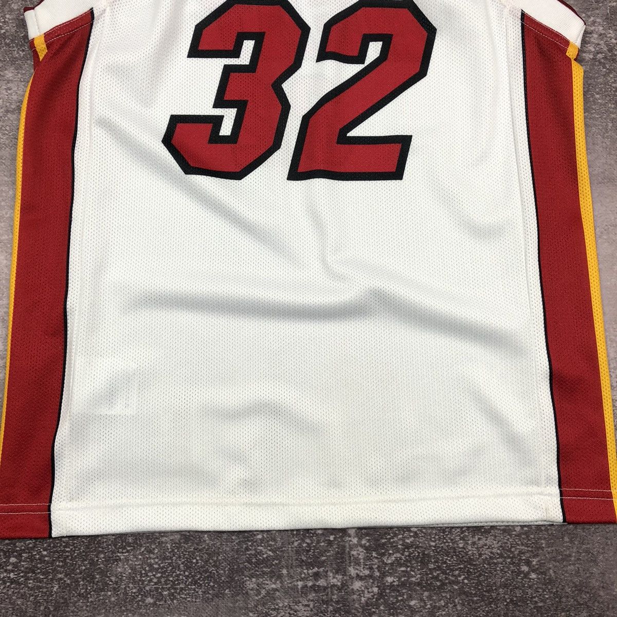NBA Vintage Miami Heat NBA Shaquille O’Neal Champion Jersey Size US XS / EU 42 / 0 - 6 Thumbnail