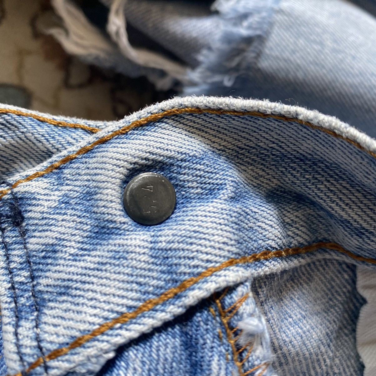 Levi's Vintage 80s Levis 501 Distressed Jeans 27x33 Size US 27 - 16 Thumbnail