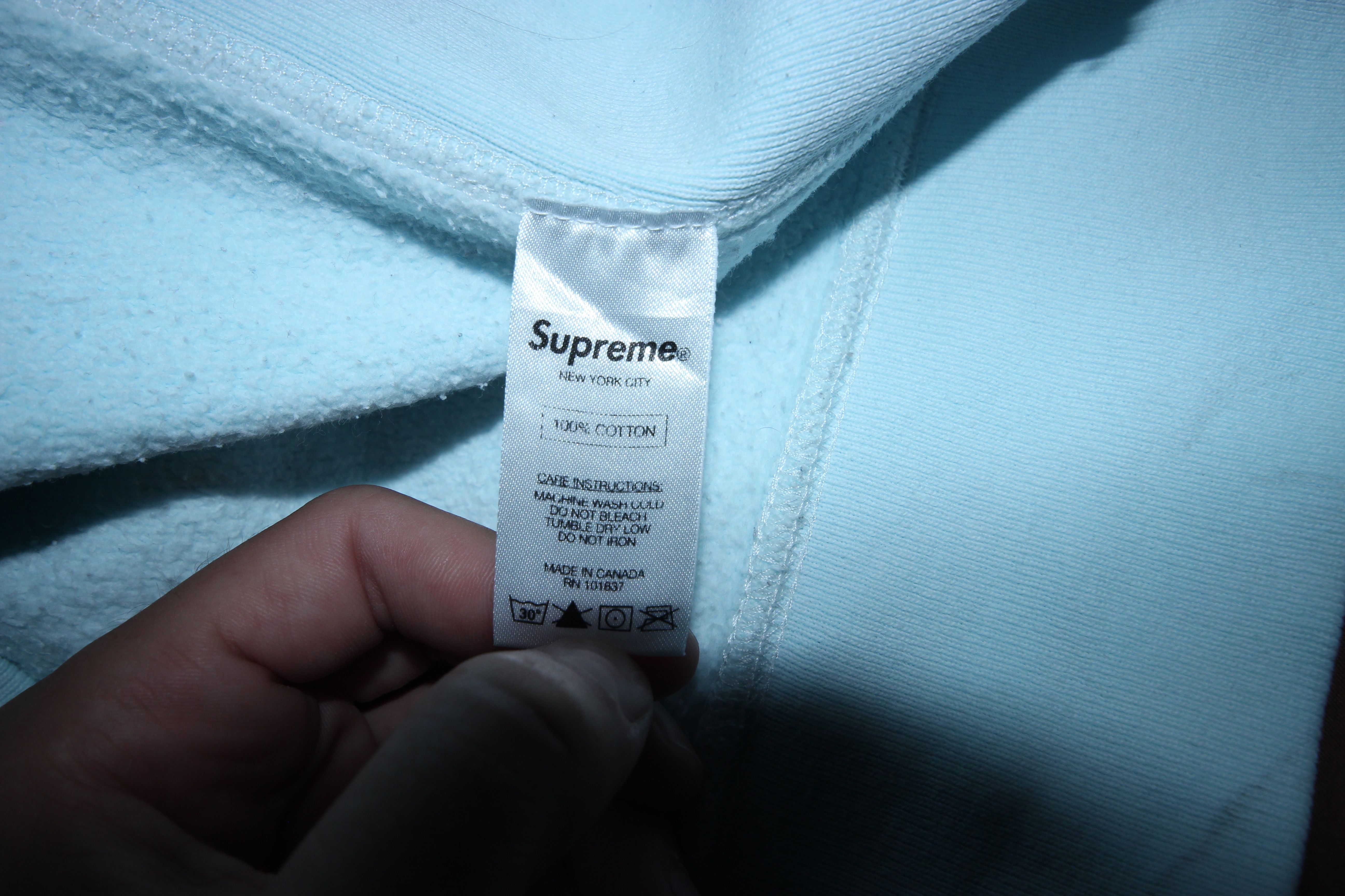 Supreme Box logo hoodie , Light Blue Size US L / EU 52-54 / 3 - 6 Preview