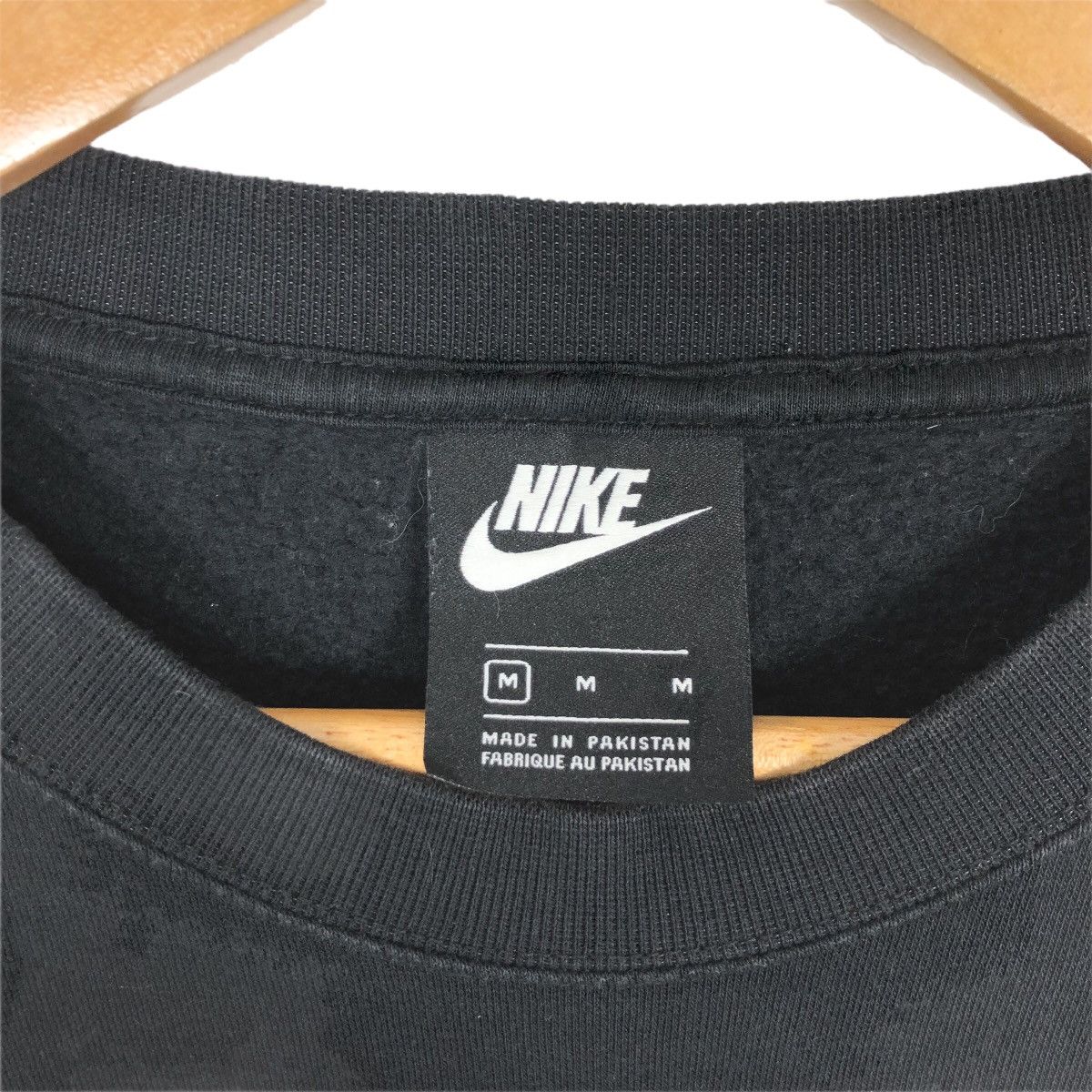 Nike Nike Swoosh Women’s Crewneck Cropped Sweatshirt Size US M / EU 48-50 / 2 - 8 Thumbnail