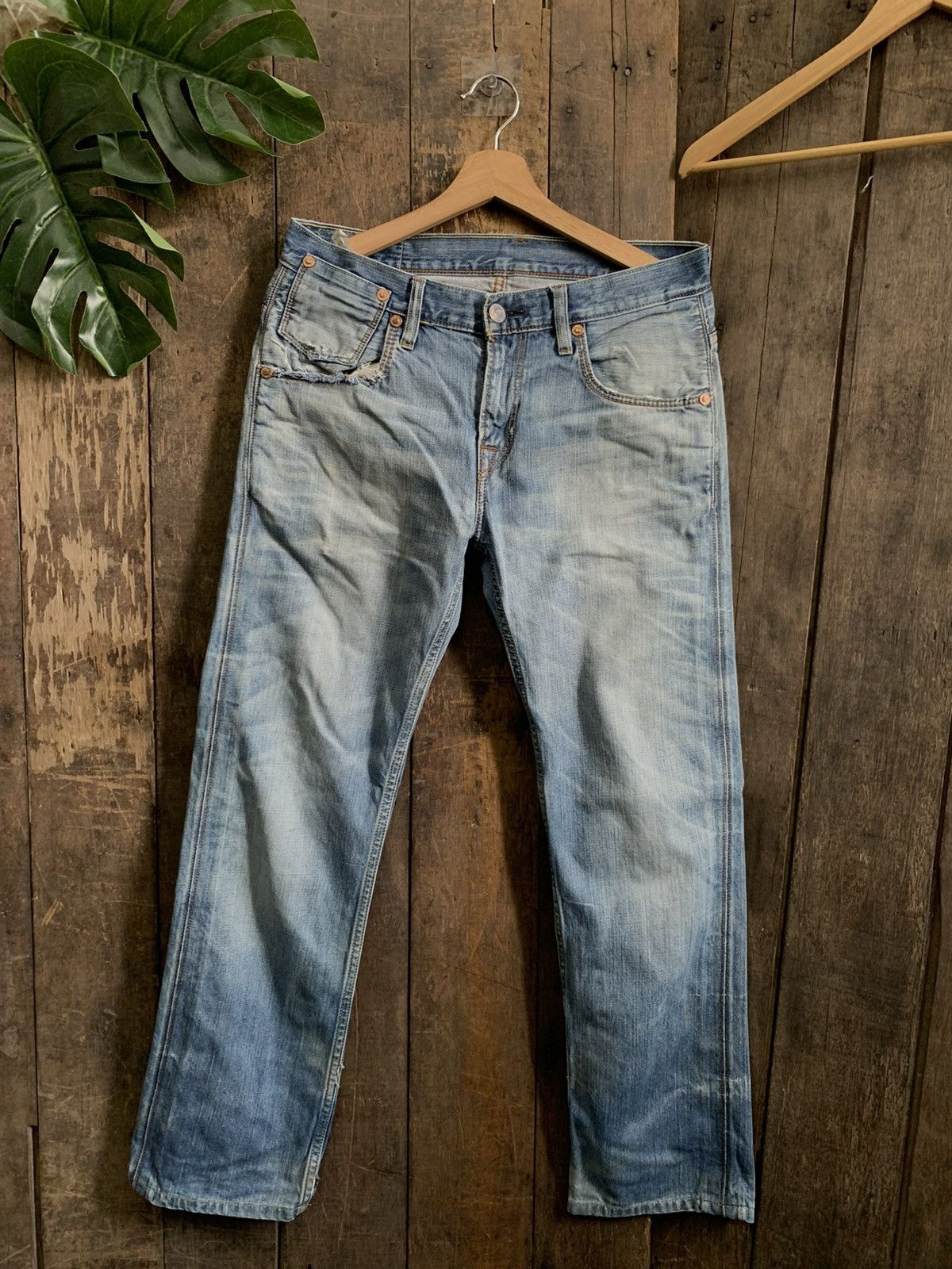 Vintage Levis 504 Distressed Denim Jeans