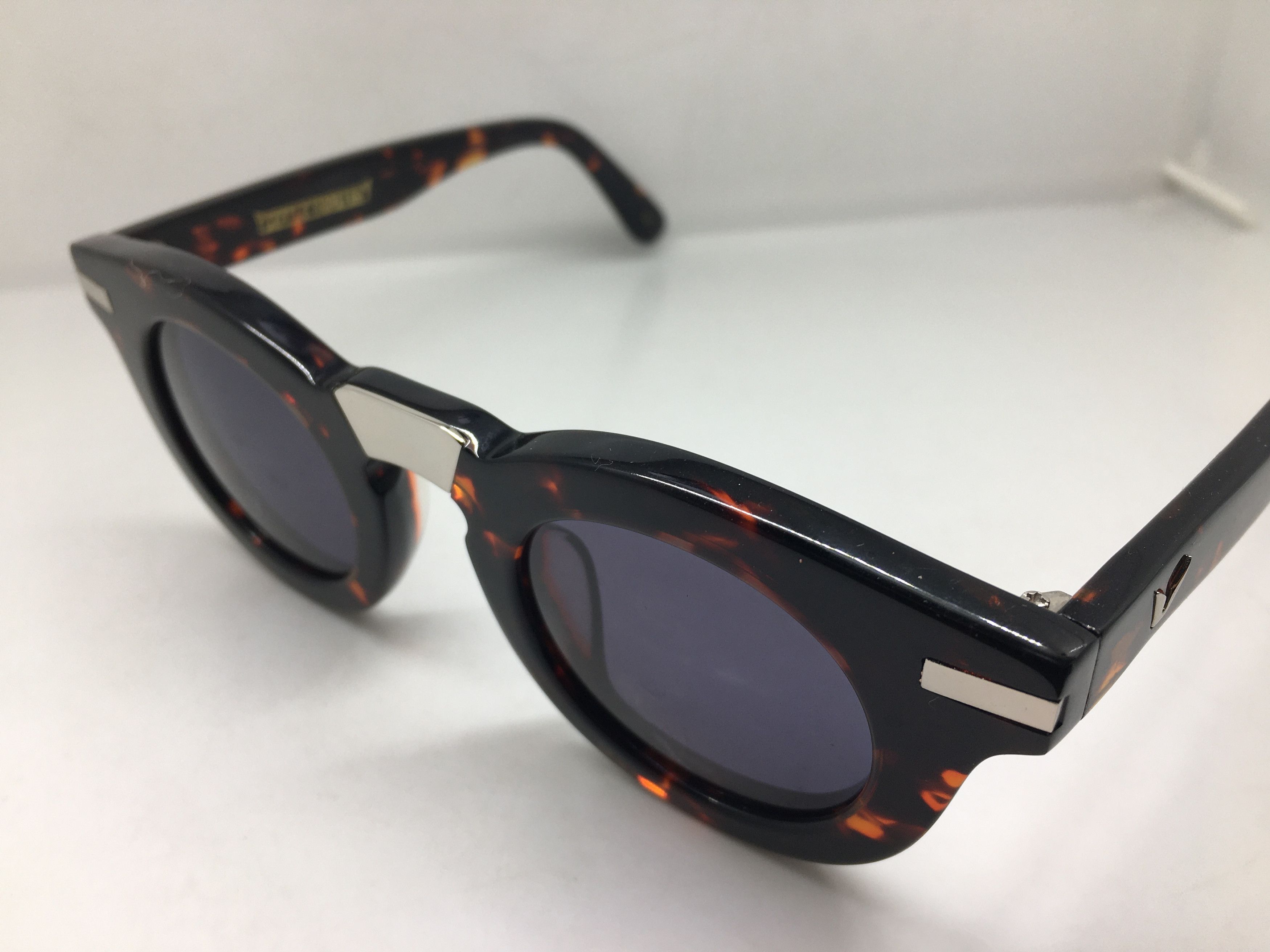 Gentle Monster Gentle Monster T.Button Keyhole Bridge Sunglasses Frame Size ONE SIZE - 3 Thumbnail