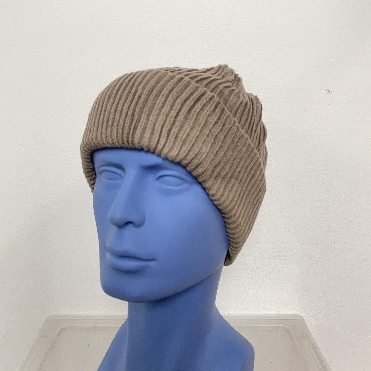 Vintage Ca4la Beanie Hat
