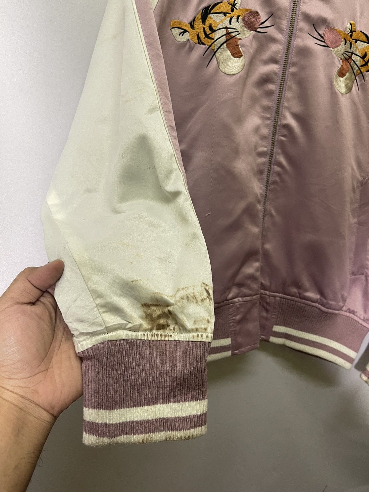 Disney × Vintage VINTAGE DISNEY SUKAJAN TIGGER POOH BOMBER JACKET Size US M / EU 48-50 / 2 - 4 Thumbnail