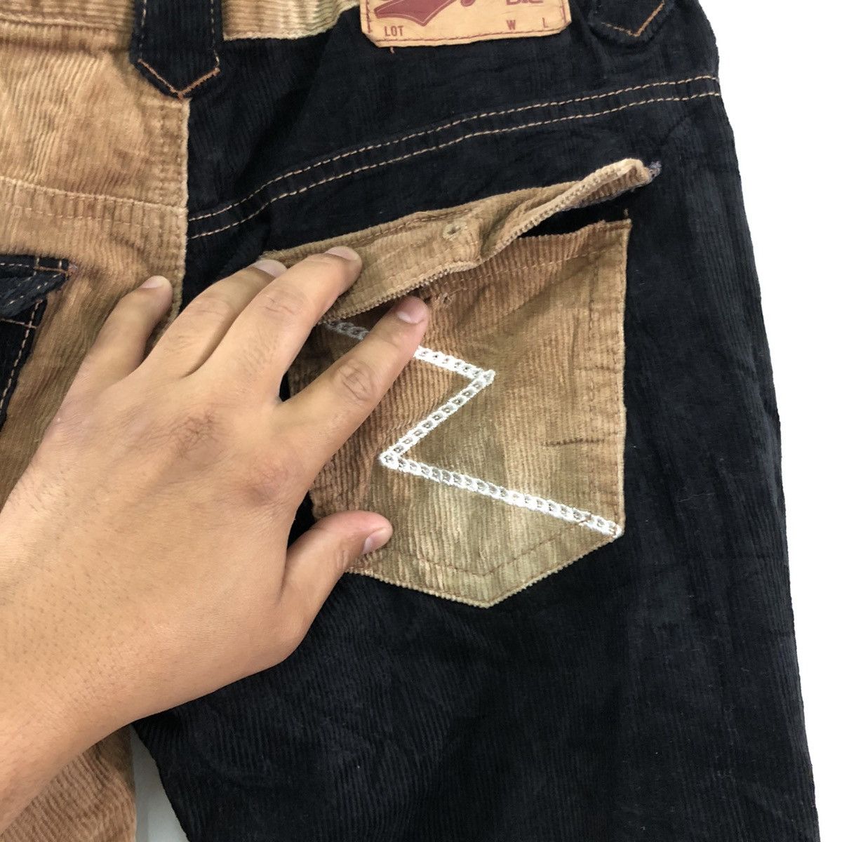 Japanese Brand Rare bootcut corduroy bushpants two colour Size US 31 - 10 Thumbnail