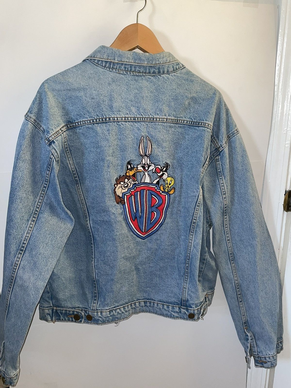 Vintage Vintage Looney Tunes denim jacket Size US XL / EU 56 / 4 - 1 Thumbnail