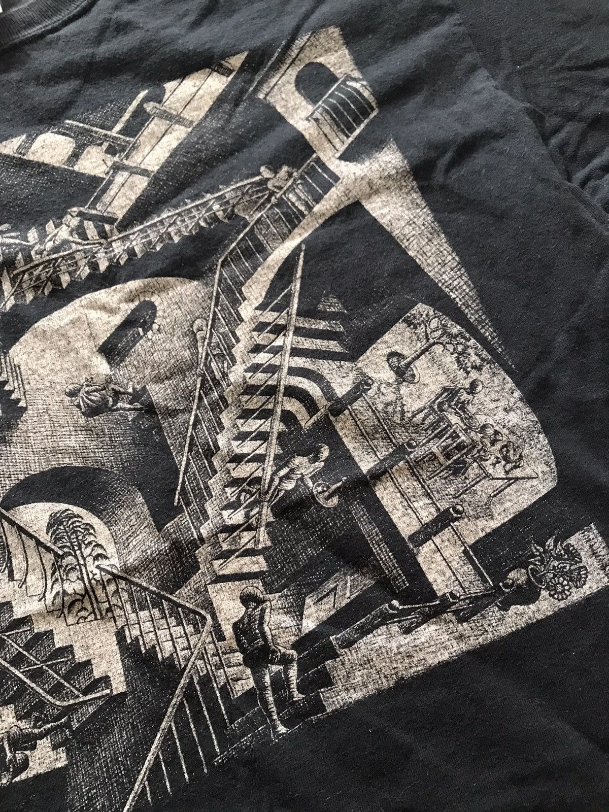 Vintage Vintage M.C Escher T-Shirt Size US M / EU 48-50 / 2 - 4 Thumbnail