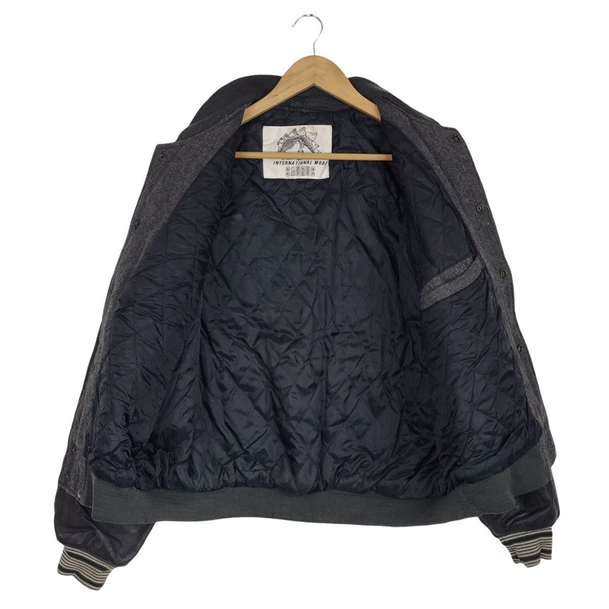 Vintage Vintage 90s Saurus Spell Out Embroidery Varsity Jacket Size US L / EU 52-54 / 3 - 7 Thumbnail