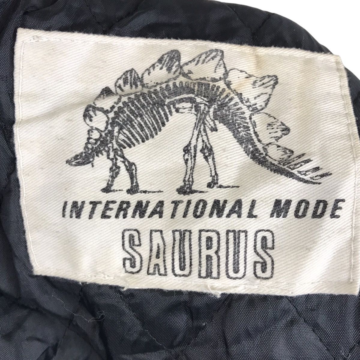 Vintage Vintage 90s Saurus Spell Out Embroidery Varsity Jacket Size US L / EU 52-54 / 3 - 9 Thumbnail