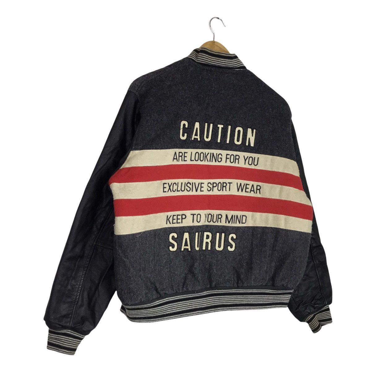 Vintage Vintage 90s Saurus Spell Out Embroidery Varsity Jacket Size US L / EU 52-54 / 3 - 4 Thumbnail