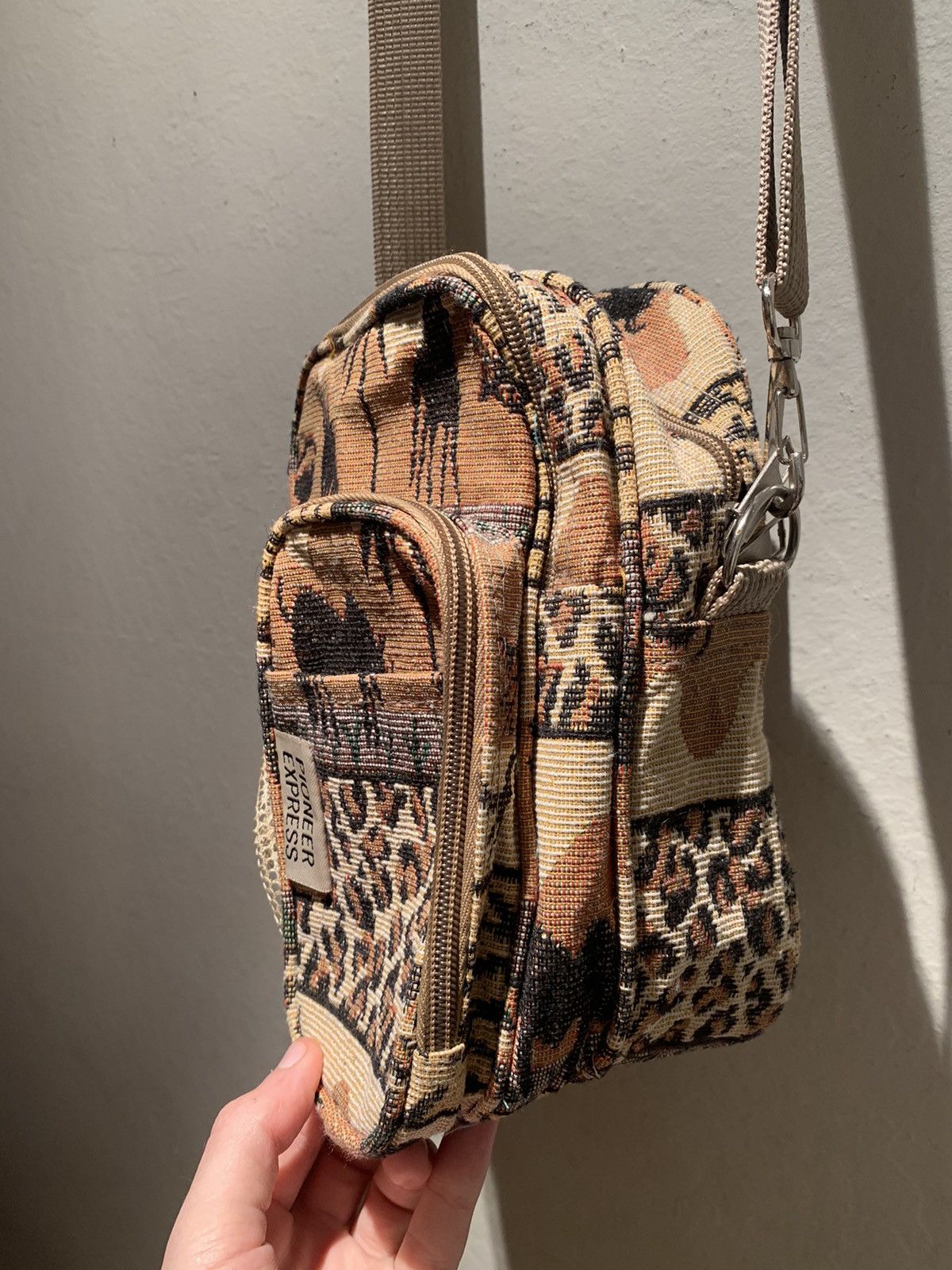 Vintage RARE* Vintage Pioneer Express African Tapestry Crossbody Bag Size ONE SIZE - 2 Thumbnail