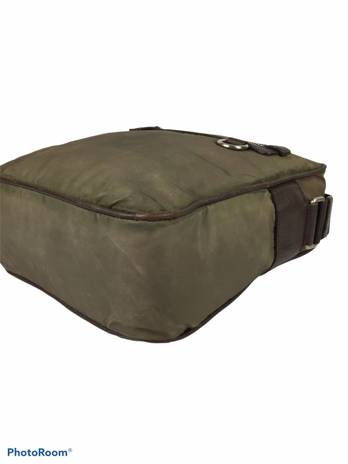 Prada Authentic Prada Green Tessuto Nylon Sling Bag Size ONE SIZE - 11 Thumbnail