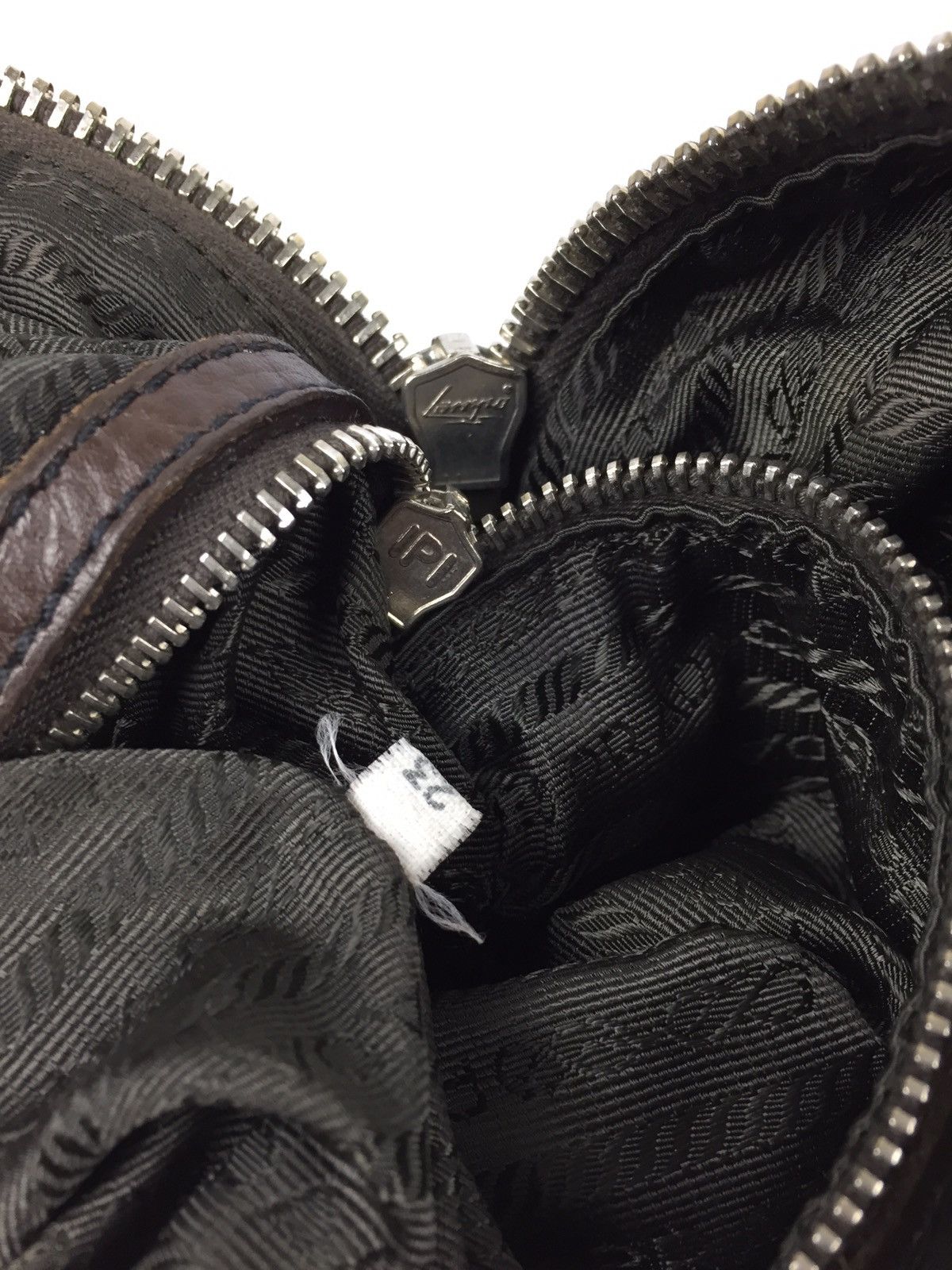 Prada Authentic Prada Green Tessuto Nylon Sling Bag Size ONE SIZE - 15 Thumbnail