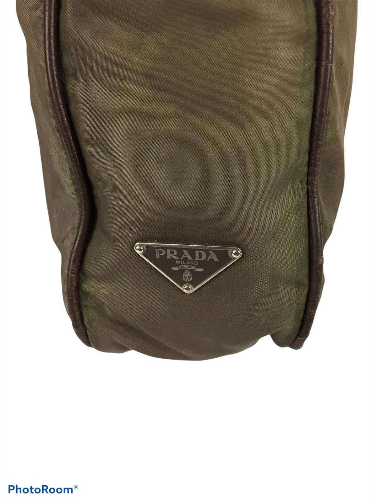 Prada Authentic Prada Green Tessuto Nylon Sling Bag Size ONE SIZE - 5 Thumbnail