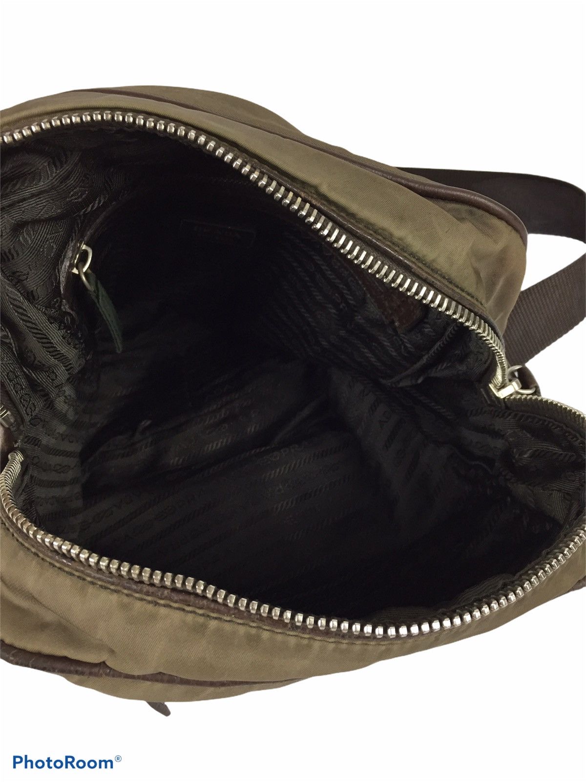 Prada Authentic Prada Green Tessuto Nylon Sling Bag Size ONE SIZE - 13 Thumbnail