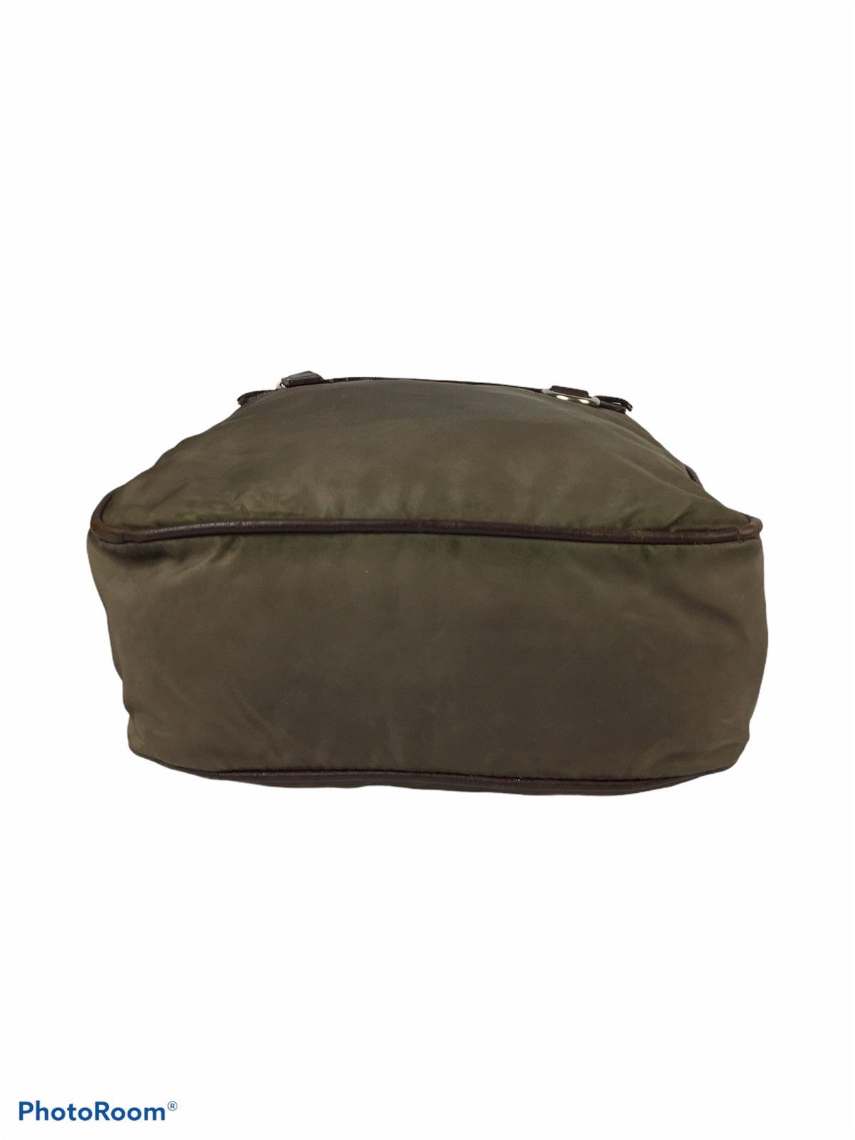 Prada Authentic Prada Green Tessuto Nylon Sling Bag Size ONE SIZE - 10 Thumbnail