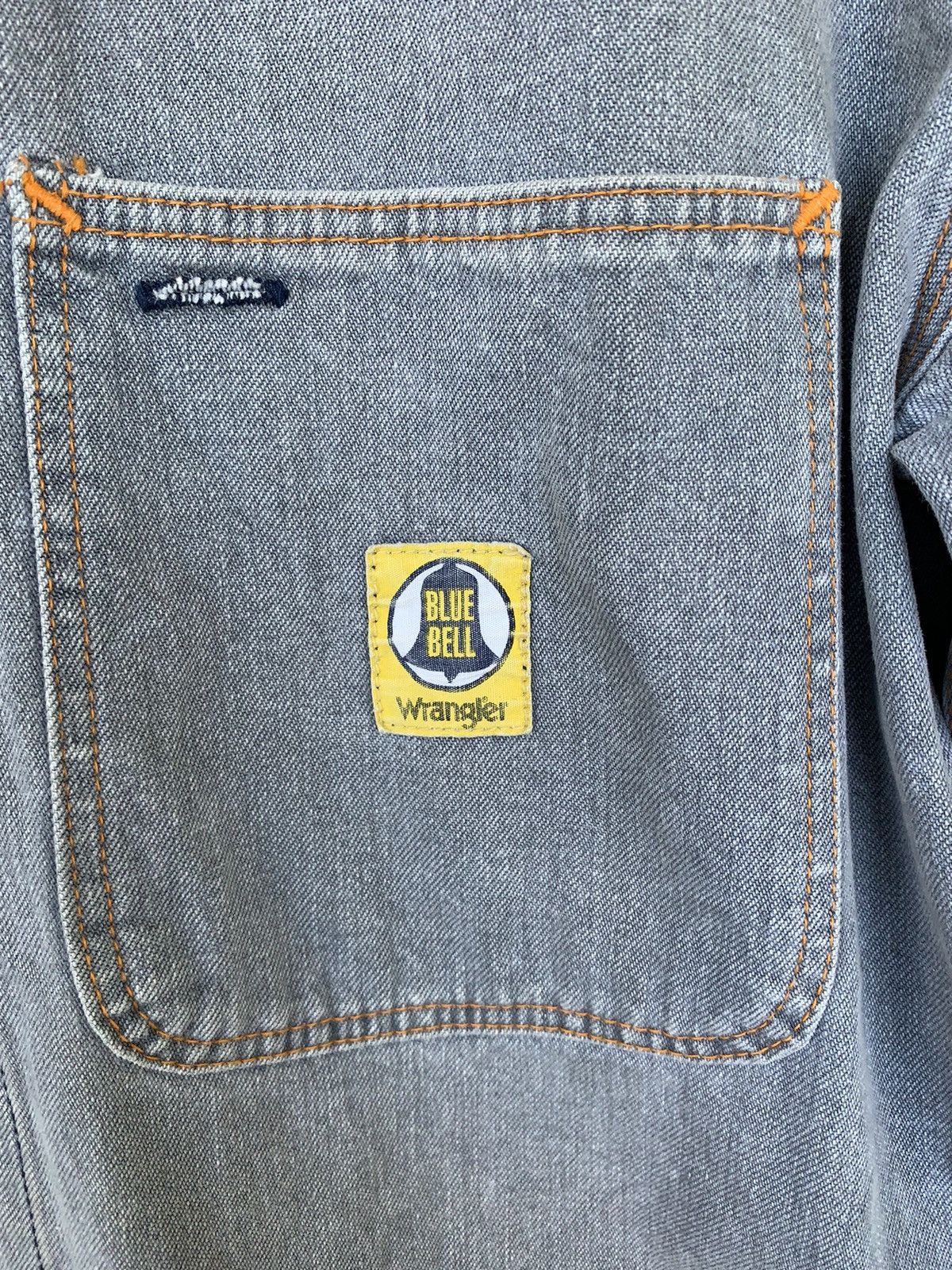 Vintage Vintage Wrangler Blue Bell Workwear Sun Faded Jacket Size US M / EU 48-50 / 2 - 13 Thumbnail