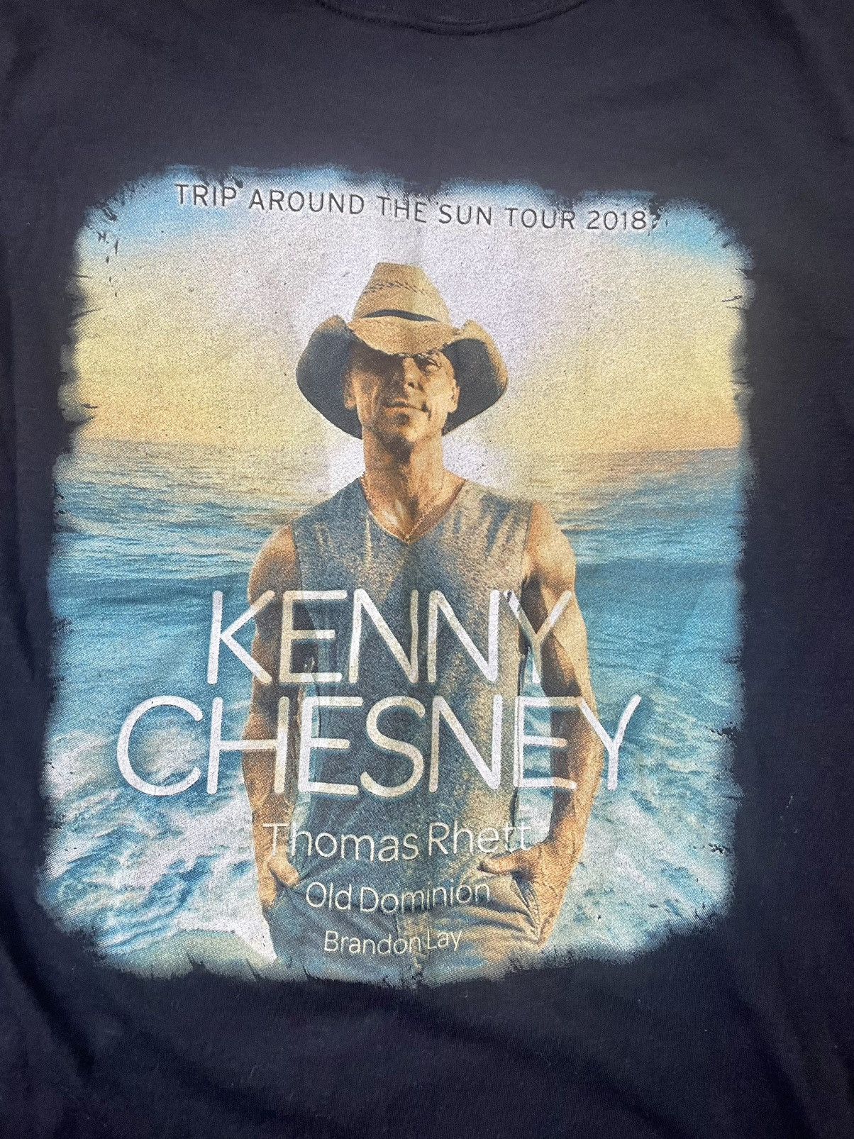 Band Tees Kenny Chesney TRIP AROUND THE SUN Official Tour Dates T 2018 Size US M / EU 48-50 / 2 - 4 Thumbnail