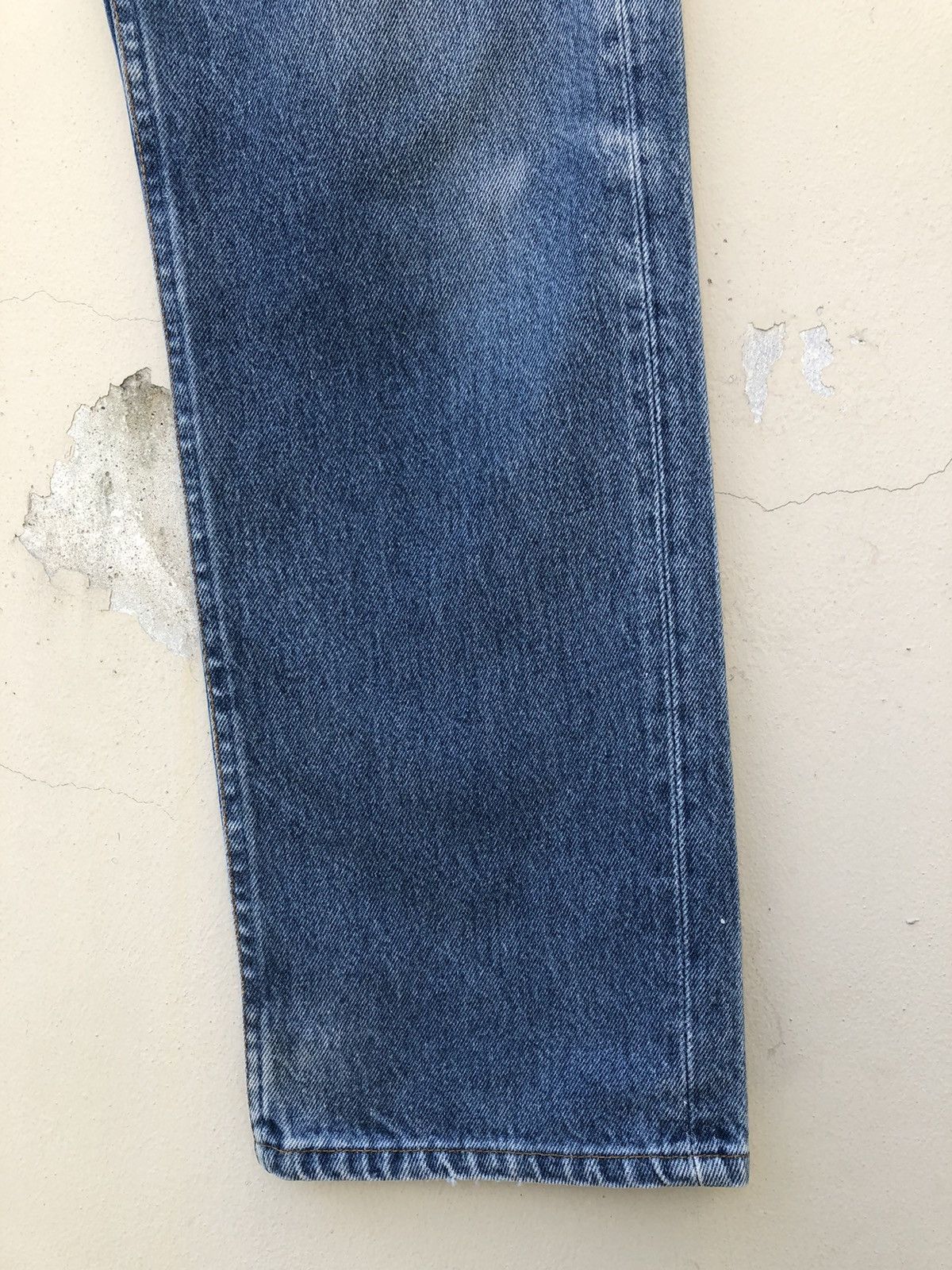 Levi's Vintage 80s Levi’s 501 Jeans Ageing Faded Blue Denim 524 Size US 33 - 9 Thumbnail