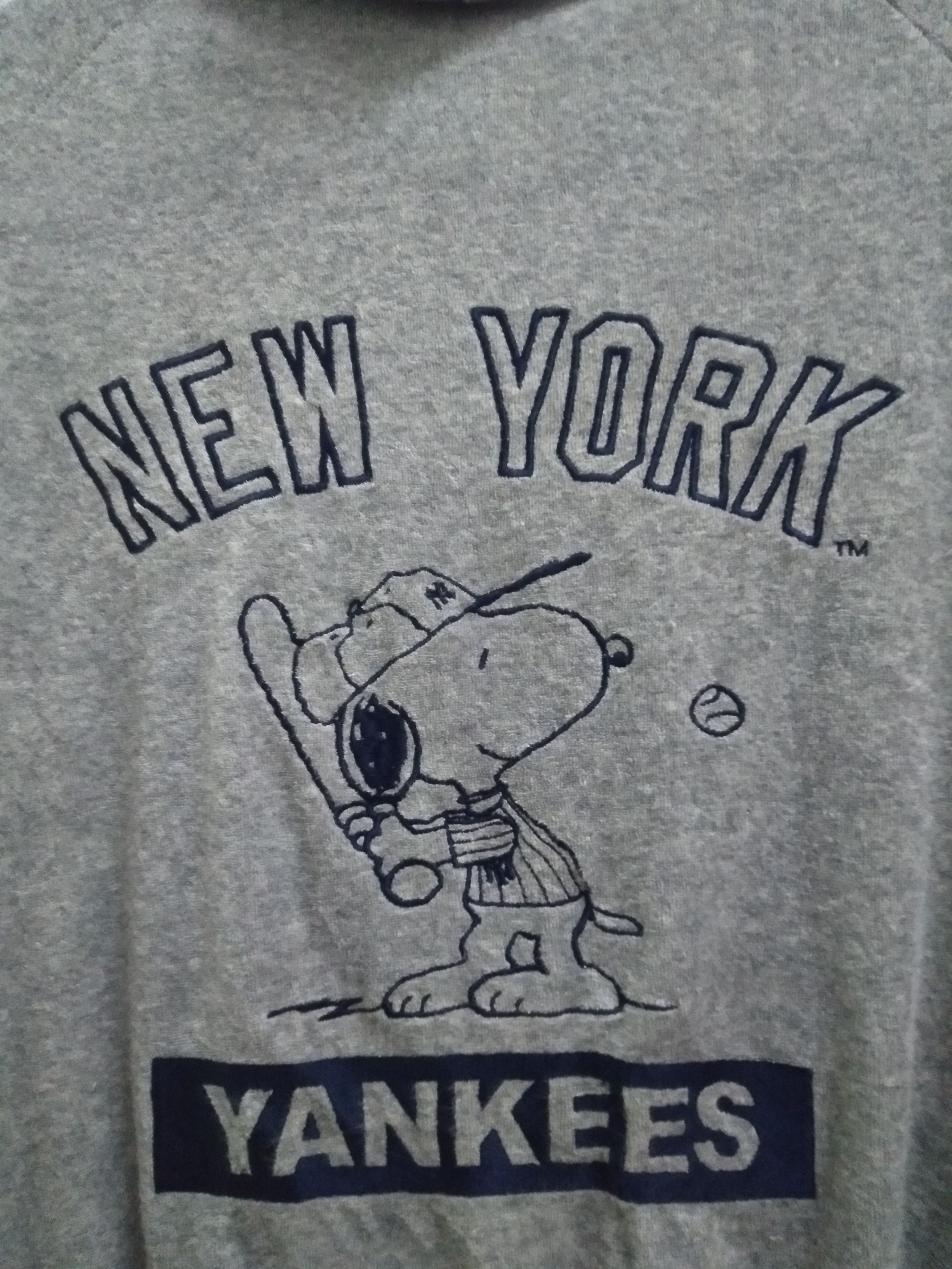 MLB × New York Yankees × Peanuts Snoopy x MLB New York Yankees Fleece Zipper Rare Size US M / EU 48-50 / 2 - 7 Thumbnail
