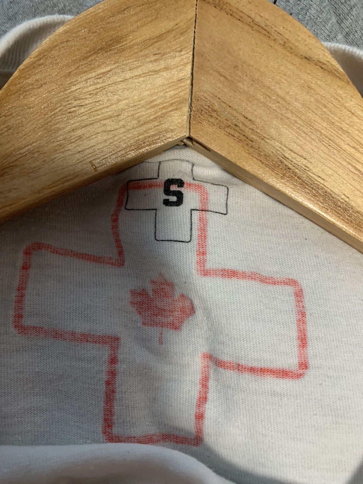 Places + Faces Places + Faces Toronto pop-up shirt Size US S / EU 44-46 / 1 - 3 Thumbnail