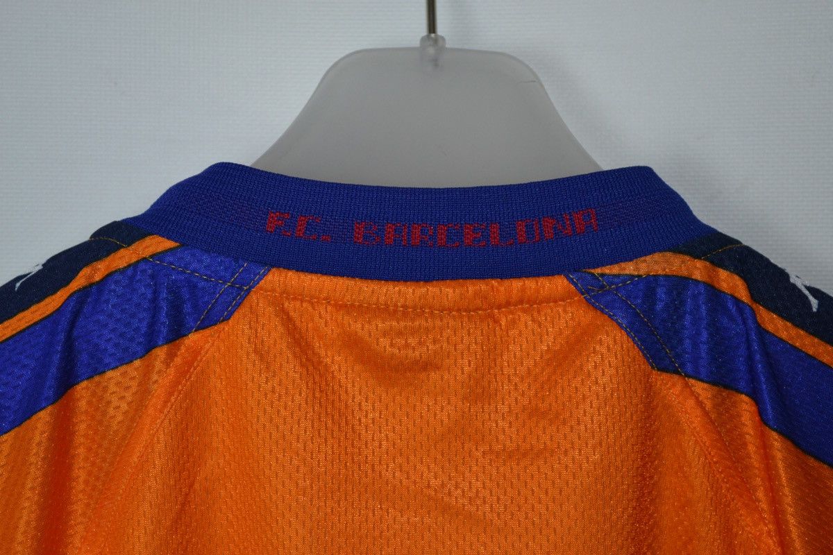 Kappa BARCELONA SPAIN 1996/1997 AWAY FOOTBALL SHIRT VINTAGE KAPPA Size US L / EU 52-54 / 3 - 8 Thumbnail