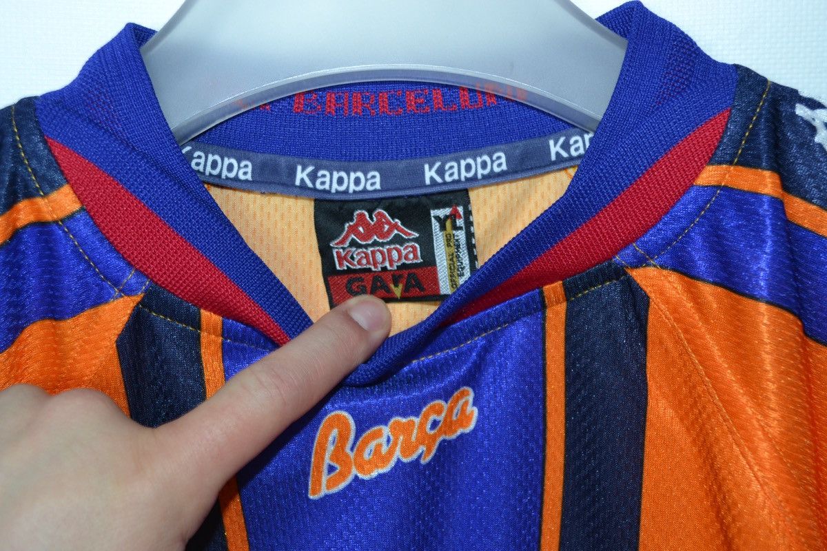 Kappa BARCELONA SPAIN 1996/1997 AWAY FOOTBALL SHIRT VINTAGE KAPPA Size US L / EU 52-54 / 3 - 3 Thumbnail