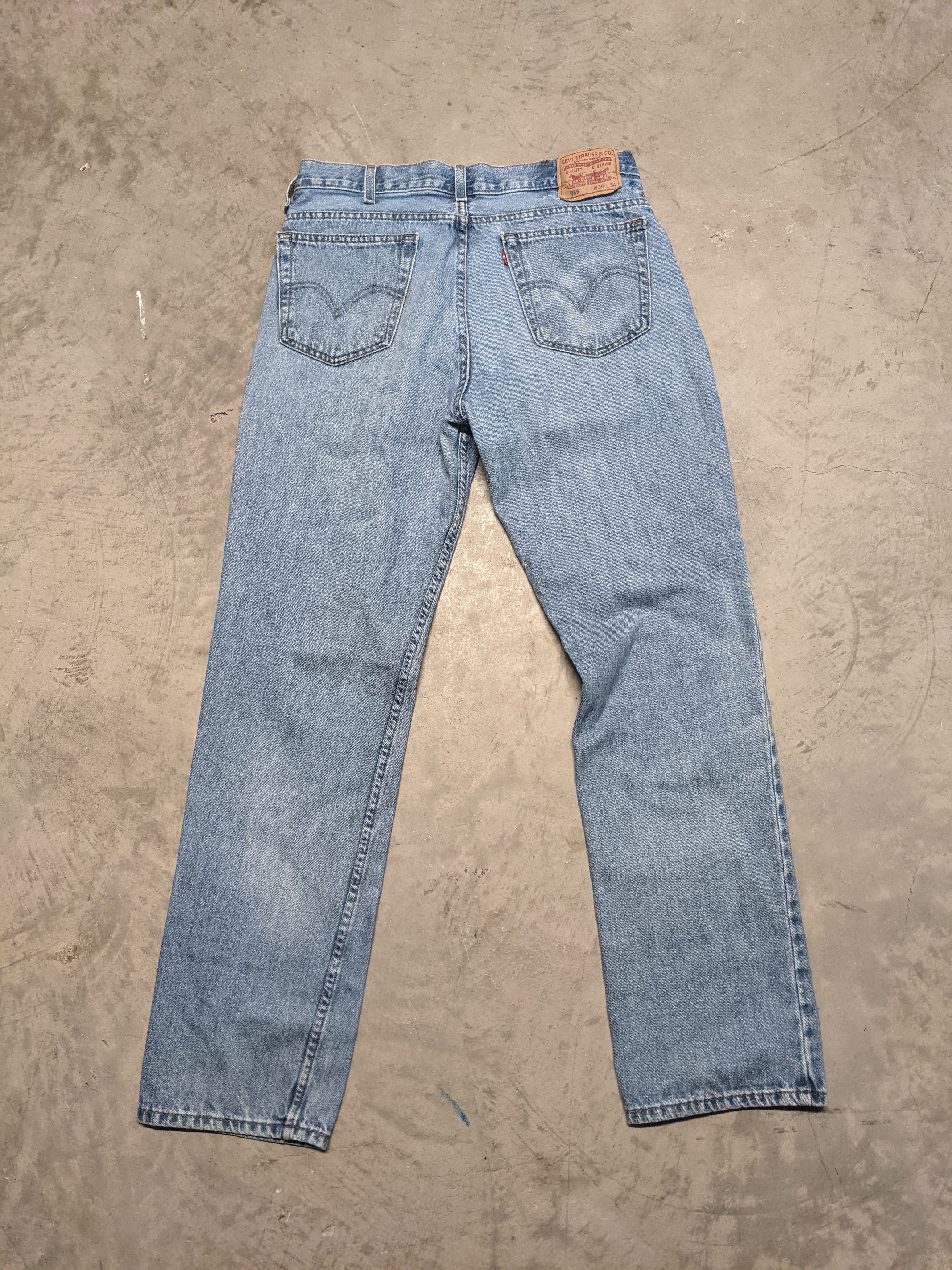 Levi's Levi's 516 Light wash Vintage Classic Jeans 36 x 34 Size US 36 / EU 52 - 1 Thumbnail