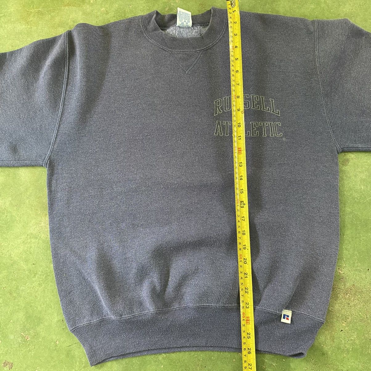 Vintage Vintage Russell Athletic Sweatshirt Sunfaded Made in USA Size US M / EU 48-50 / 2 - 13 Thumbnail