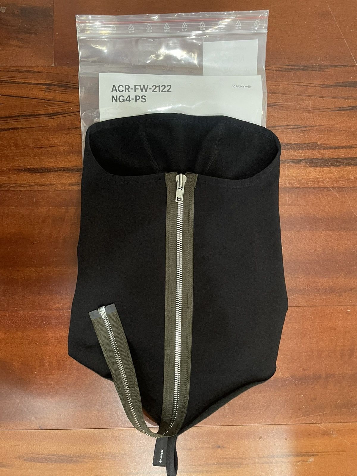 小物 ACRONYM NG4-PS OLIVE/SILVER ACRONYM NG4-PS オリーブ/シルバー NG4-PS Olive/Silver