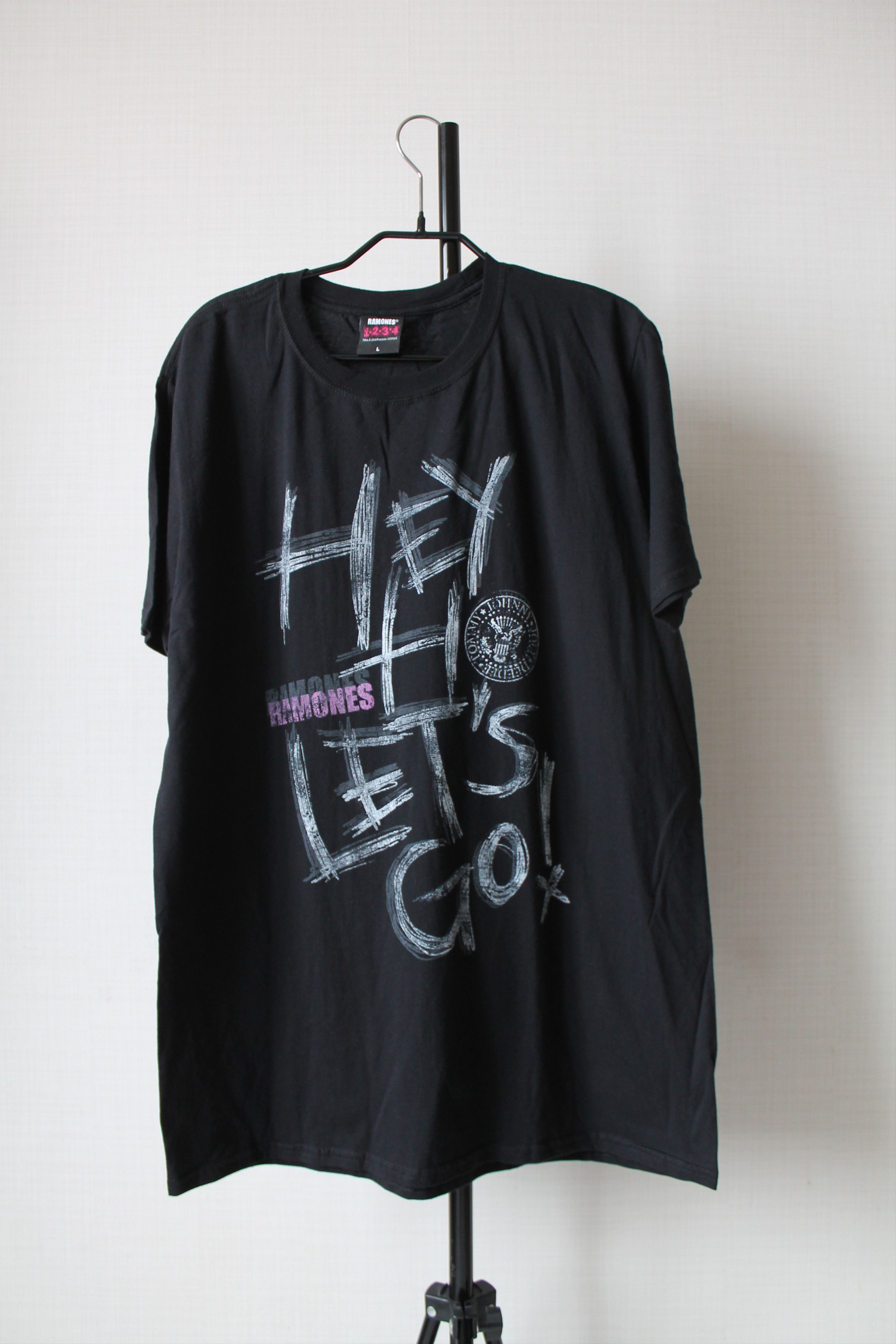 Band Tees RAMONES Hey Ho Let's go T shirt Size US L / EU 52-54 / 3 - 1 Thumbnail