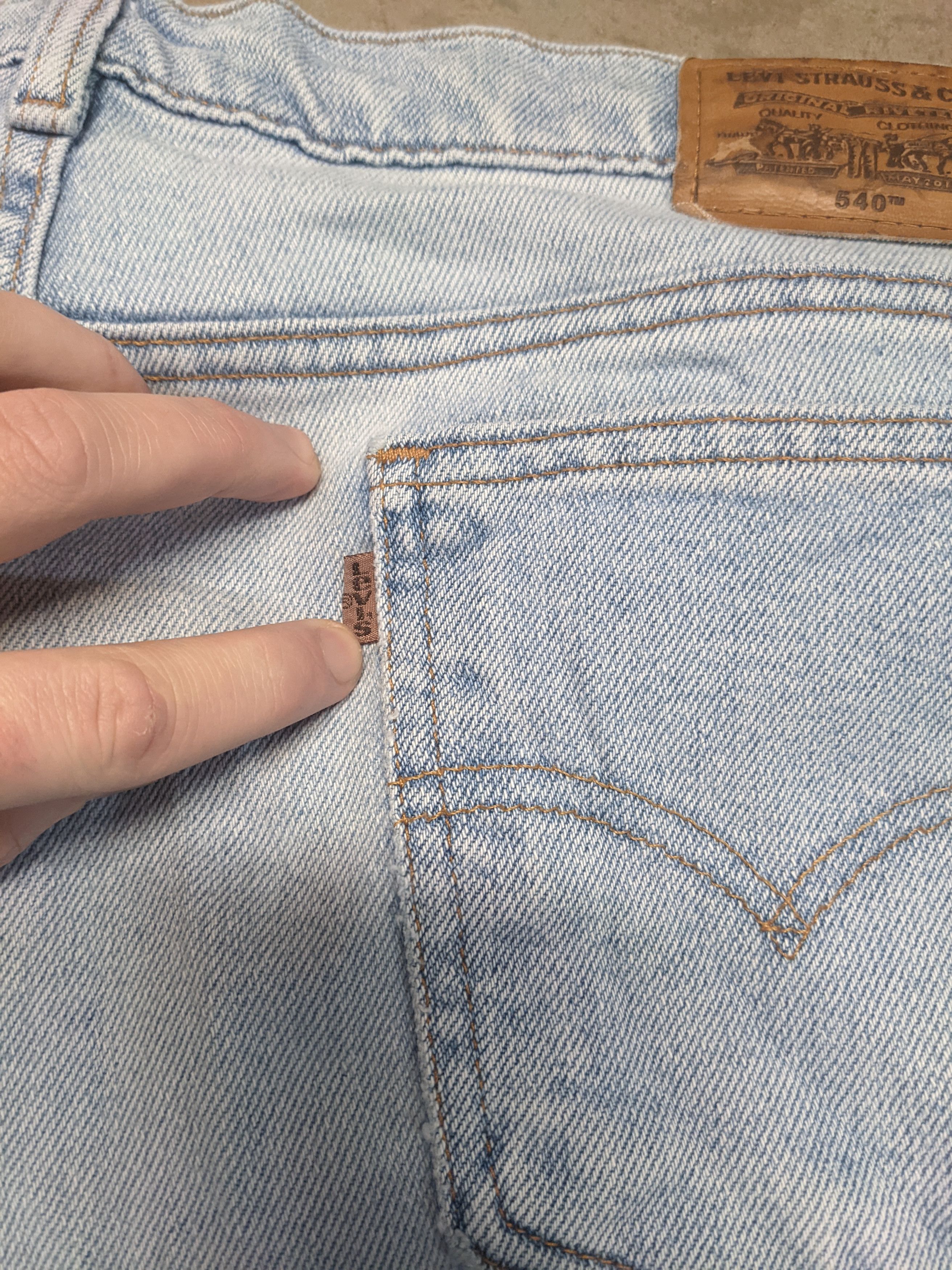Levi's Vintage Brown Tab 90s Levis 540 Denim Light Wash Size US 42 / EU 58 - 2 Thumbnail
