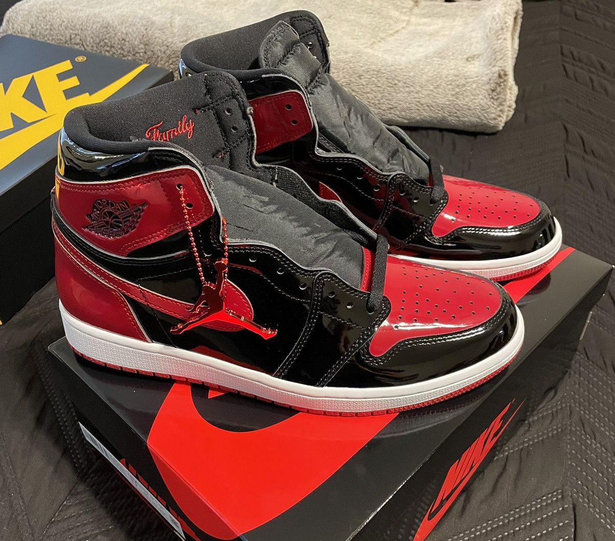Jordan Brand Air Jordan 1 Bred Size US 11 / EU 44 - 1 Thumbnail