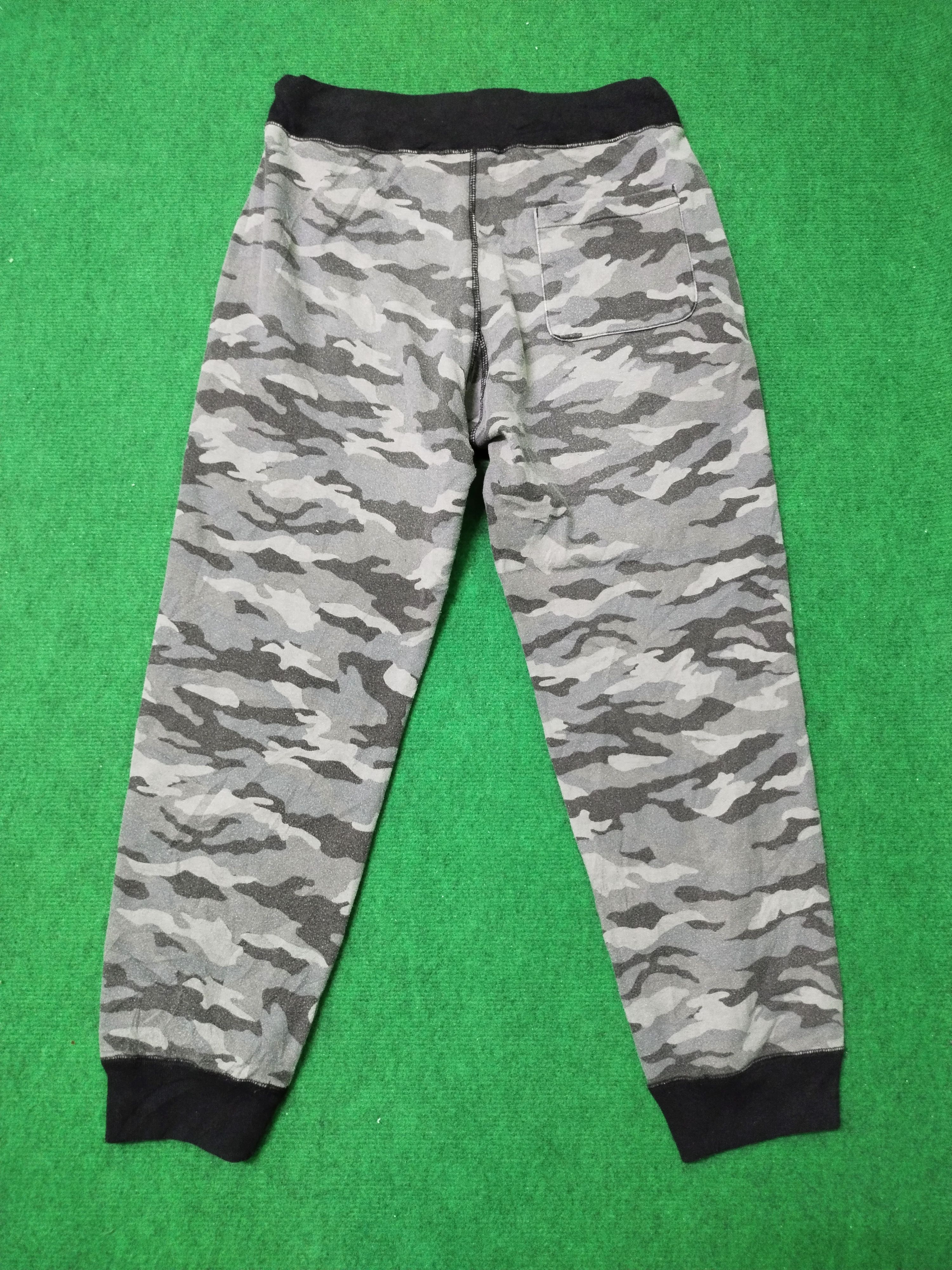 Fila × If Six Was Nine × Vintage Mens Camouflage Track Pants FILA Slim Fit Military Size US 30 / EU 46 - 2 Thumbnail