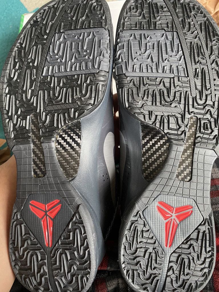 Nike BOGO Kobe 5 Aston Martin Size US 12 / EU 45 - 4 Thumbnail