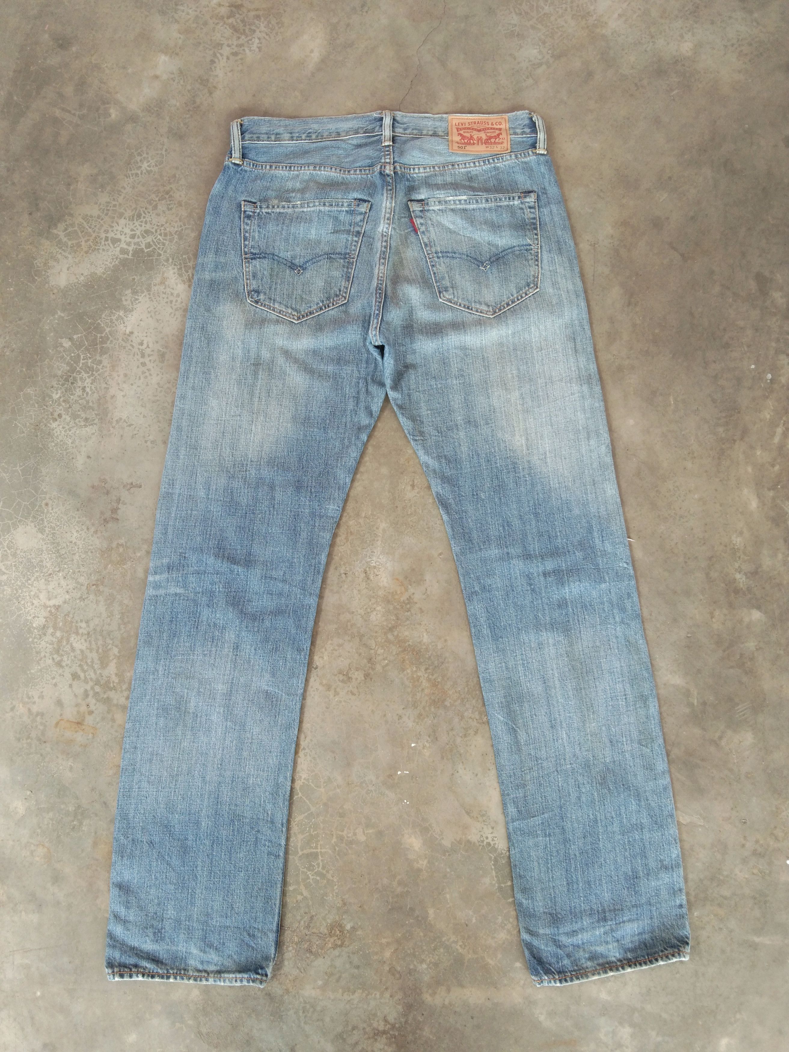 Levi's Vintage Levi's 501 Distressed Jeans 32x32 Size US 32 / EU 48 - 2 Thumbnail