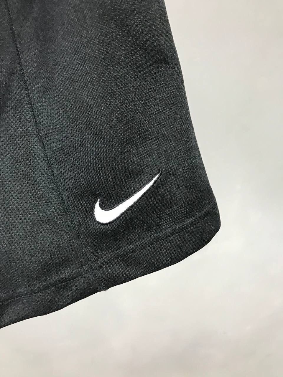 Vintage Nike swoosh streetwear vintage black shorts Size US 30 / EU 46 - 3 Thumbnail