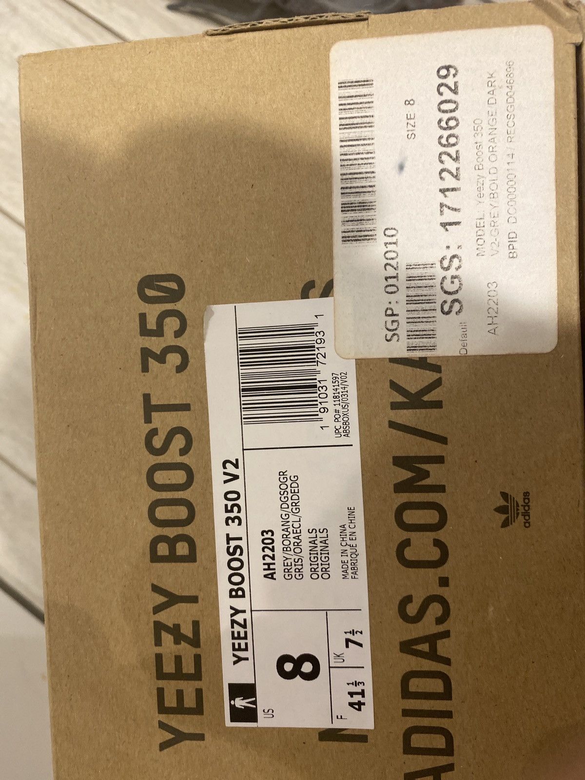 Adidas × Kanye West Yeezy belugas 350 v2 Size US 8 / EU 41 - 6 Thumbnail