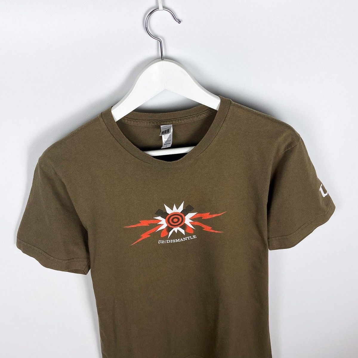 Band Tees Vintage 00s 2005 U2 Dismantle Vertigo brown tee size M Size US M / EU 48-50 / 2 - 3 Thumbnail