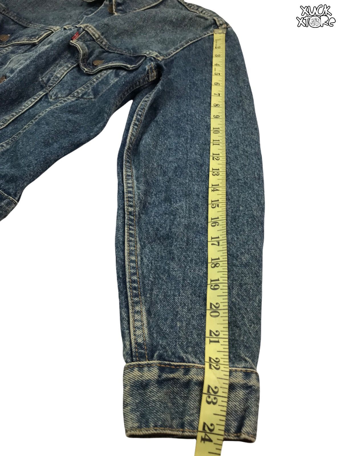 Levi's VINTAGE LEVI’S 70505 0217 DENIM JACKET 38 MADE IN USA Size US M / EU 48-50 / 2 - 16 Thumbnail