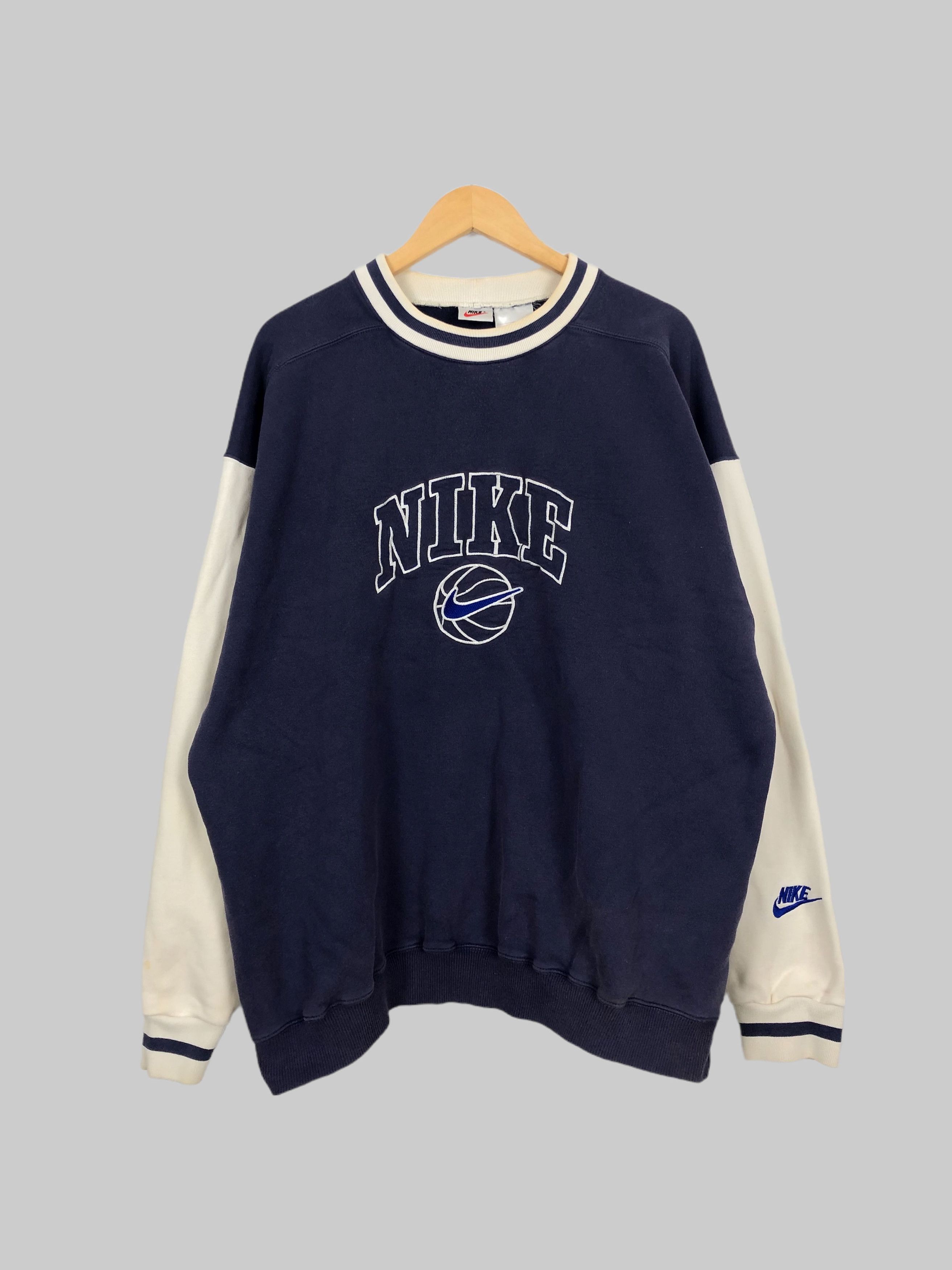 Nike Vintage 90s Nike Basketball Center Swoosh Big Logo Size US XL / EU 56 / 4 - 1 Thumbnail