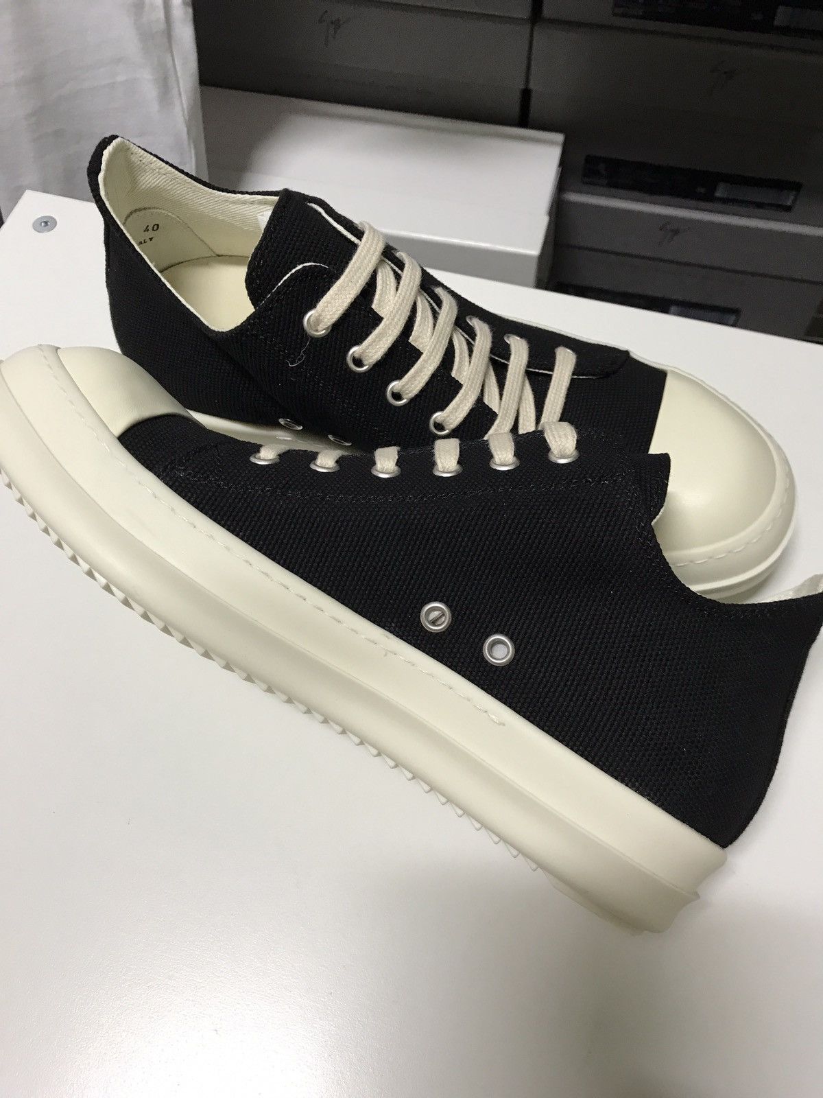 RICK OWENS DRKSHDW ラモーンズス ニーカーズ　43 Rick Owens Men's 43 Waxed Canvas Low Ramones Sneakers